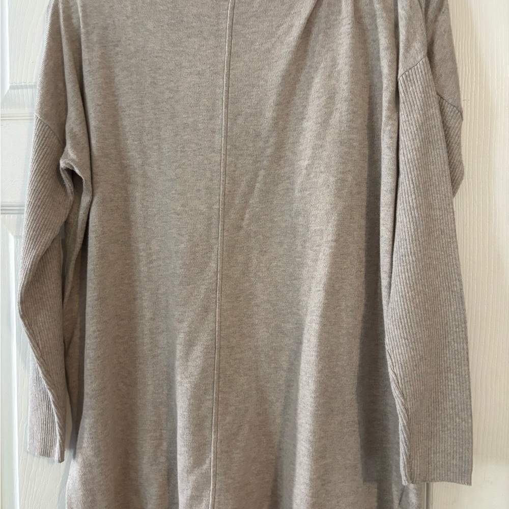 Style & Co. Light Gray Knit Top